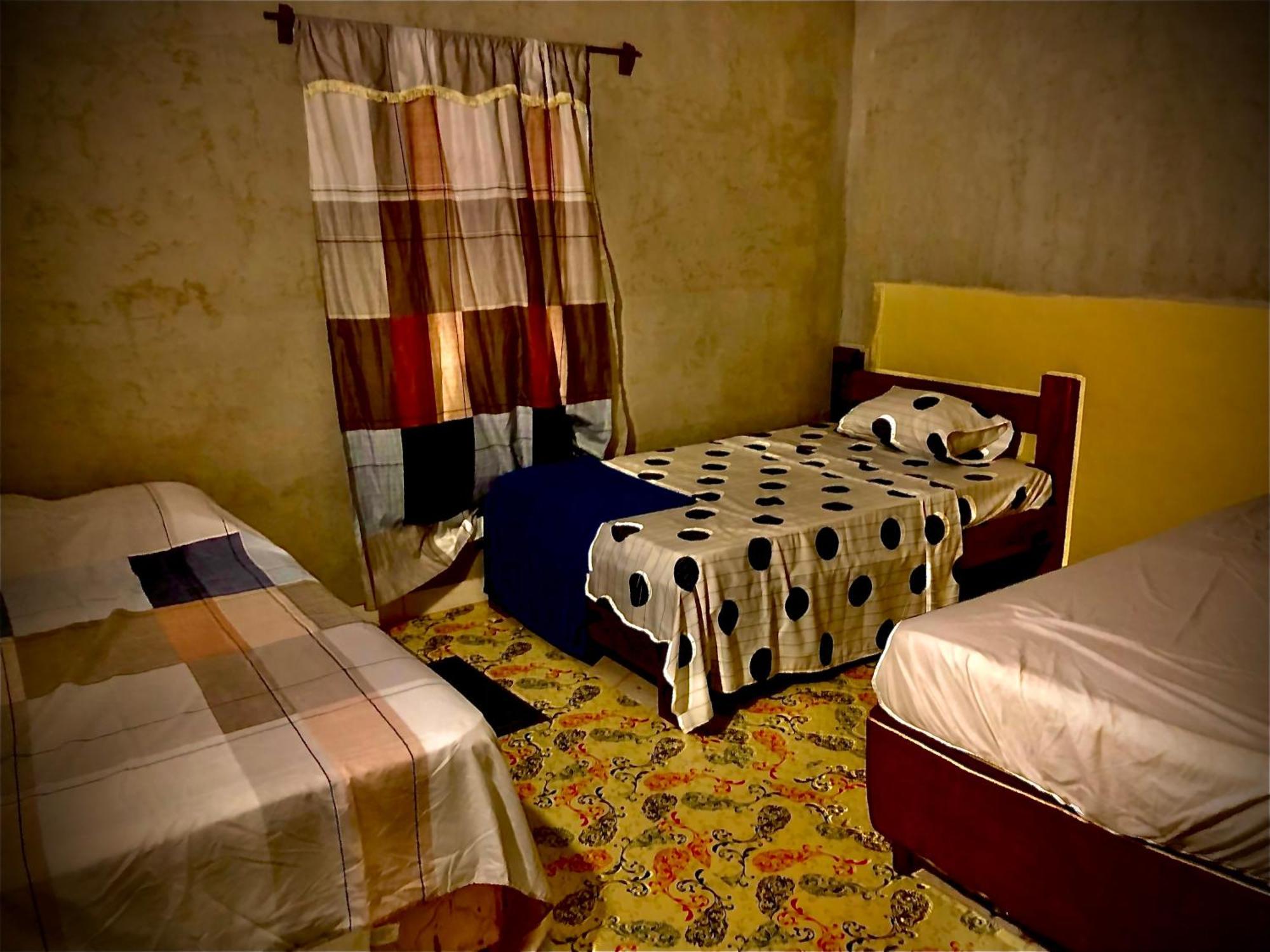 Bed and Breakfast La Escala Aeropuerto à Luque Extérieur photo