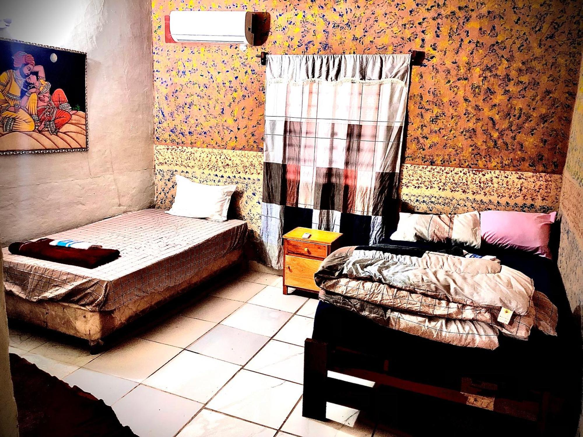 Bed and Breakfast La Escala Aeropuerto à Luque Extérieur photo
